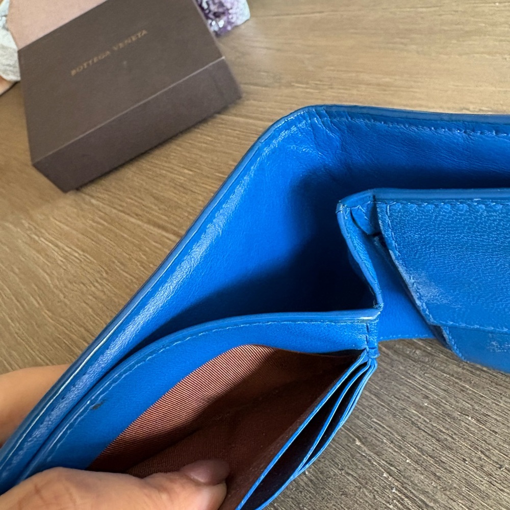 Bottega Veneta Blue Intrecciato Leather Wallet - Picture 12 of 12